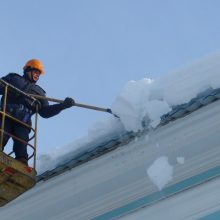 Очистите крыши от снега и наледи