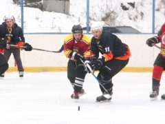 Выход на лед: в Талице открыли хоккейный сезон