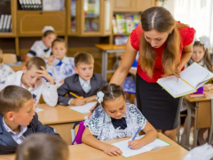 Кризис нипочем: свердловские учителя будут получать надбавки за классное руководство в течение 3-х лет