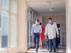 Евгений Куйвашев дал поручения по увеличению расходов на медицину Свердловской области