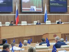 ДЕПУТАТЫ РАСШИРИЛИ ДЕЙСТВИЕ ПРОЕКТА О ПРОФОРИЕНТАЦИИ «УРАЛ ДЛЯ ШКОЛЫ» НА СТУДЕНТОВ КОЛЛЕДЖЕЙ И ТЕХНИКУМОВ